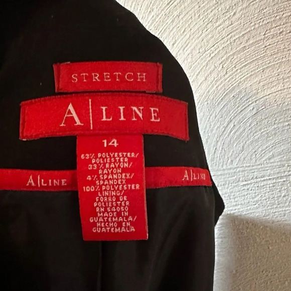 Aline Blazer women’s black stretch. Size 14 - Picture 3 of 3